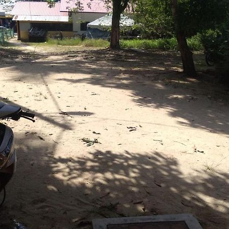 Nipahmas Chalet Pekan Pangkor Exteriör bild