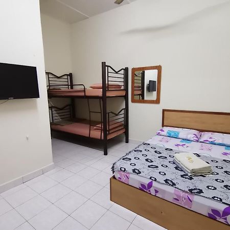 Nipahmas Chalet Pekan Pangkor Exteriör bild