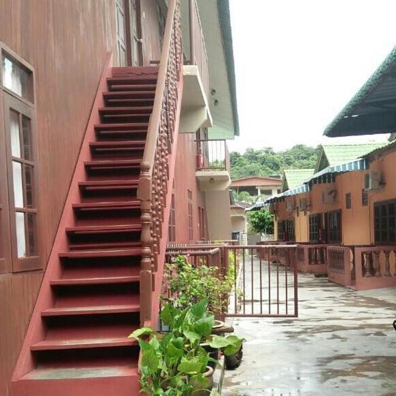 Nipahmas Chalet Pekan Pangkor Exteriör bild