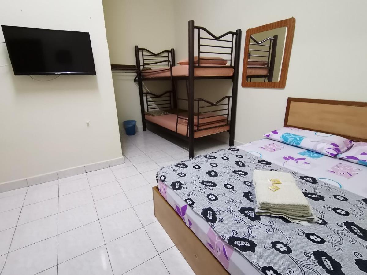 Nipahmas Chalet Pekan Pangkor Exteriör bild